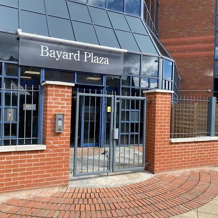Central Newly Built 2 Bed Duplex Penthouse With Free On-Site Gated Parking, Lift Access, Self Check-In, Super Fast Wifi, Two Cathedral View Terraces & Sleeps 6 Peterborough Esterno foto